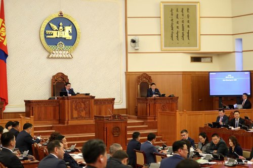 Өргөн барьсан хоёр төслийг нэгтгэж, Сонгуулийн хуулиа батална